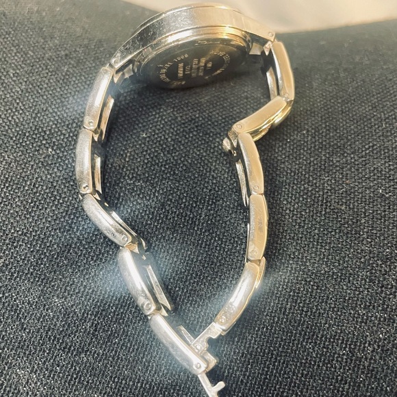 Ladies Japan Movement FMD Diamond Quartz Watch - Picture 6 of 8